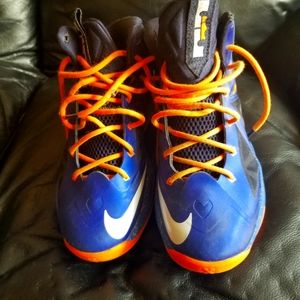 Nike women's basketball shoes